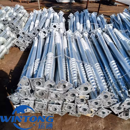 地上の太陽光発電の取り付けブラケット ソーラー システムの基礎 Q355b HDG 鋼ネジ杭